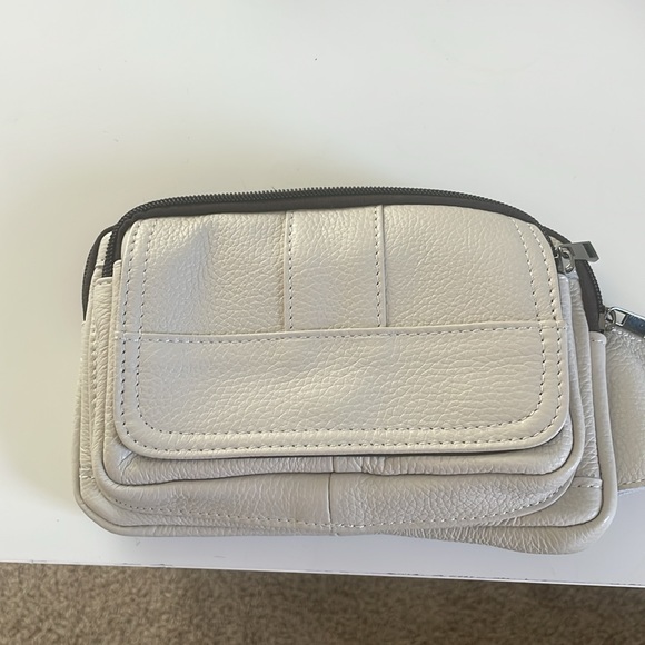 COWHIDE Leather Fanny Pack White - Picture 2 of 16